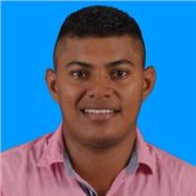 profesional con experiencia en clases dirigidas con niños de básica primaria